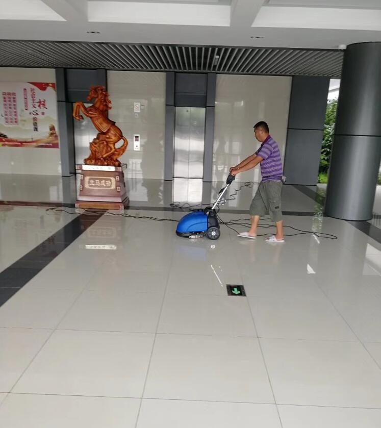 地面防滑瓷磚地面防滑 地面防滑瓷磚地面防滑